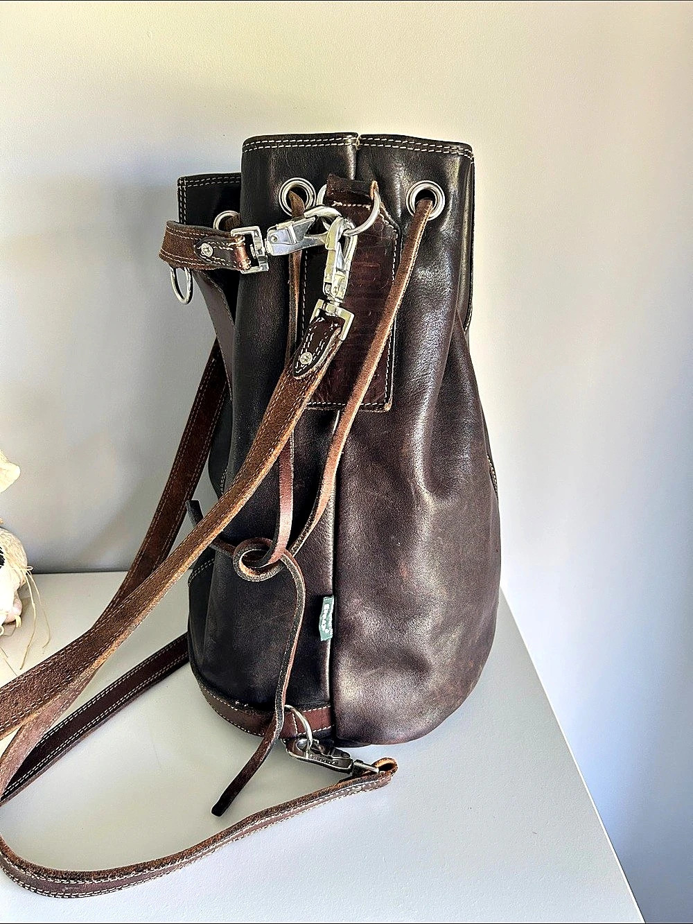 Rugby 90 vintage Leather Bucket Backpack in Brown & Black